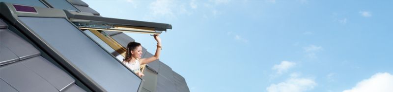 Elektryczna markiza zewnętrzna Fakro AMZ Z-Wave